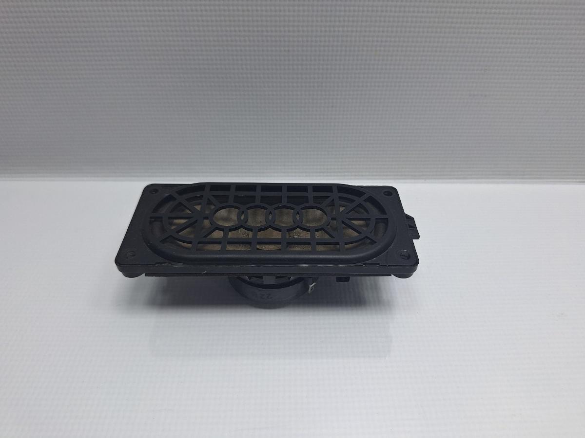 Cadru difuzor bord centrala AUDI A3 II Sportback 8PA 2004 - 2015 1.9 TDI BKC, BLS, BXE 8P0035362