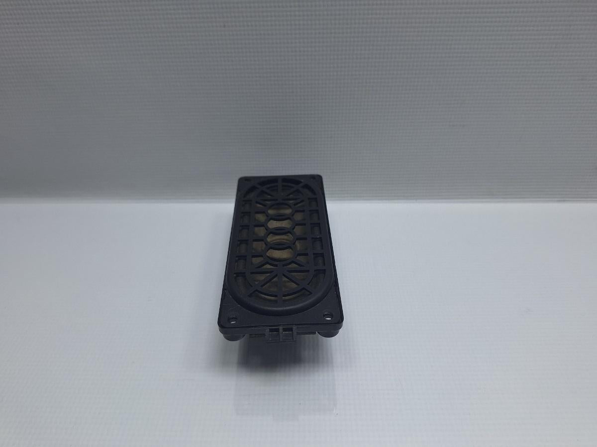Cadru difuzor bord centrala AUDI A3 II Sportback 8PA 2004 - 2015 1.9 TDI BKC, BLS, BXE 8P0035362