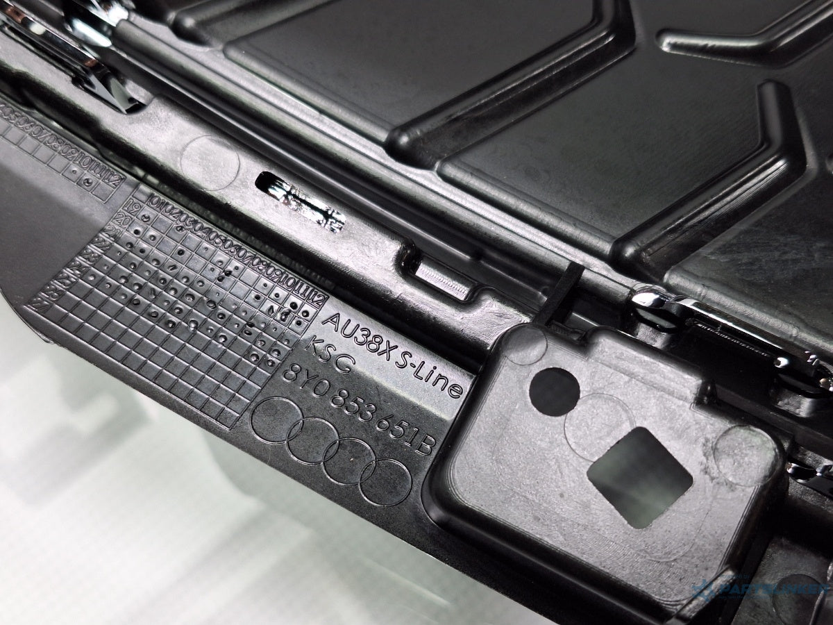 Grila radiator AUDI A3 IV Berlina 8Y [ 2020 - > ] 8Y0853651B