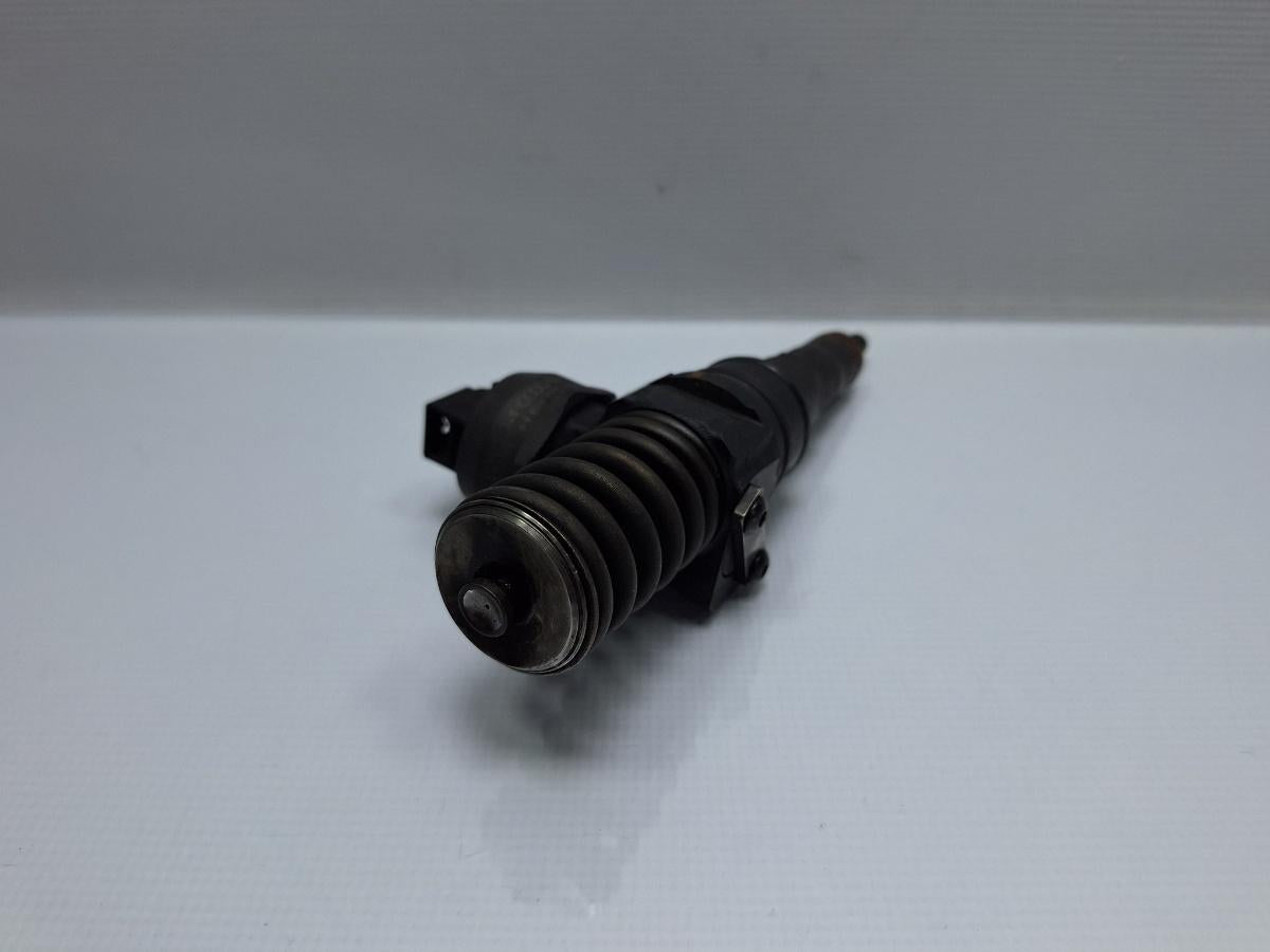 Injector combustibil VOLKSWAGEN GOLF IV 1J1 1997 - 20071.9 TDI ATD, AXR BOSCH 0414720215 038130073AG