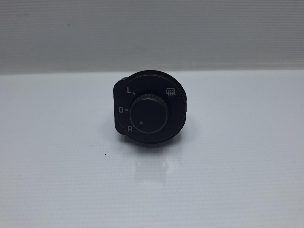 Buton reglaj oglinzi SKODA FABIA II 542 2006 - 2014 TDI CAYC 5J1959565