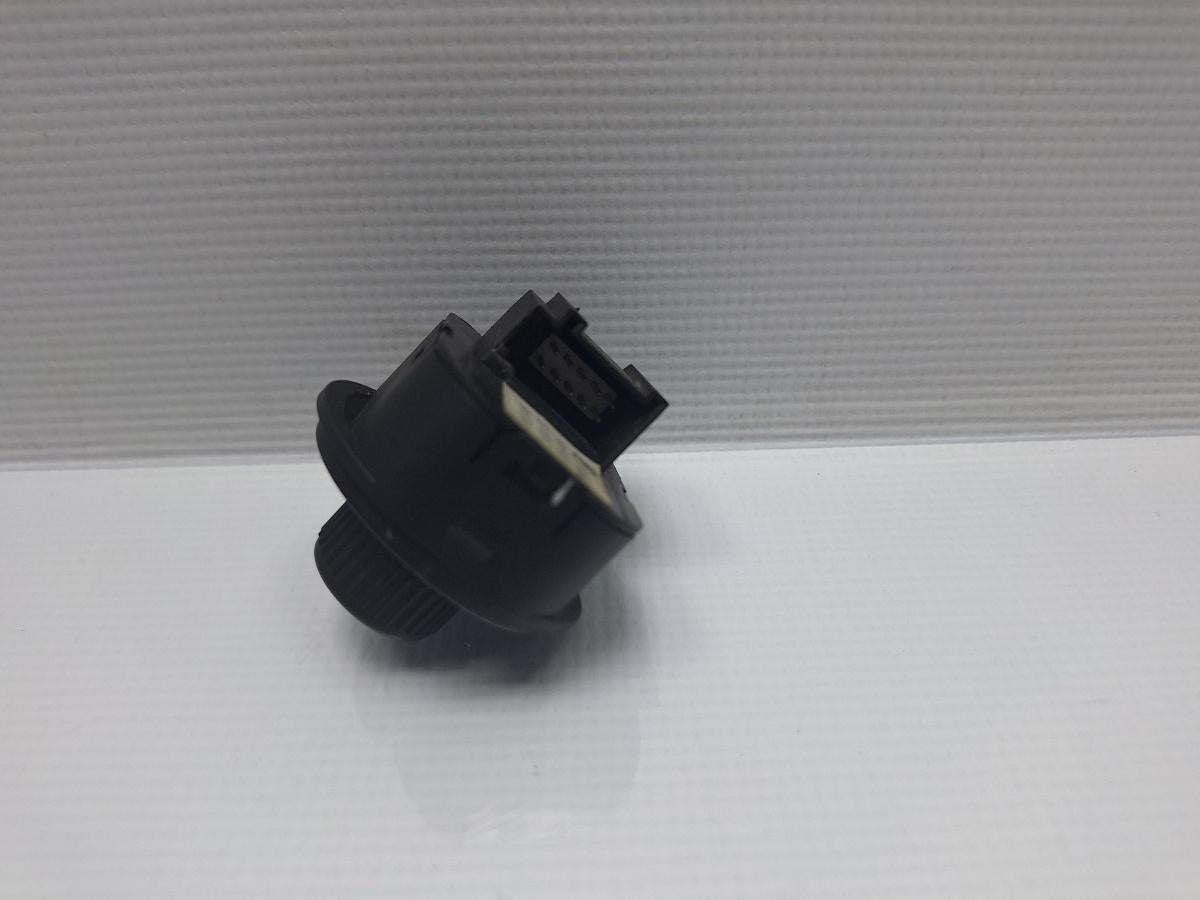 Buton reglaj oglinzi SKODA FABIA II 542 2006 - 2014 TDI CAYC 5J1959565