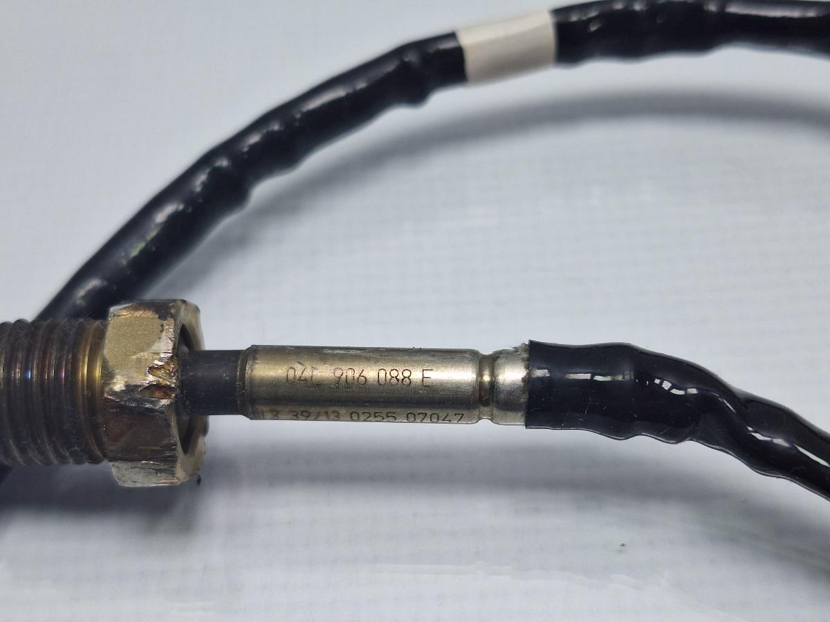Senzor de temperatura gaze  VOLKSWAGEN GOLF VII 5G1, BE1 2012 - >1.6 TDI CLHB, CRKA, CXXA, DDYB 04L906088E