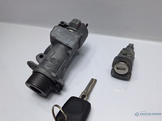 Contact cu cheie si butuc SKODA FABIA Saloon 6Y3 1999 - 2007 SDI ASY 4B0905851C , 6Y0898167E