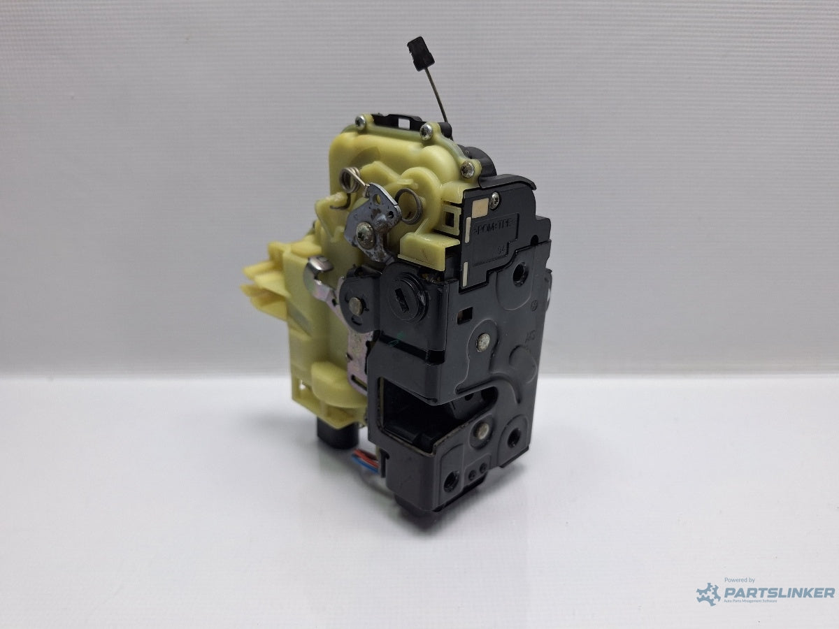 Broasca usa dreapta spate SKODA OCTAVIA 1U2 1996 - 2010 16V AXP, BCA 3B4839016AL