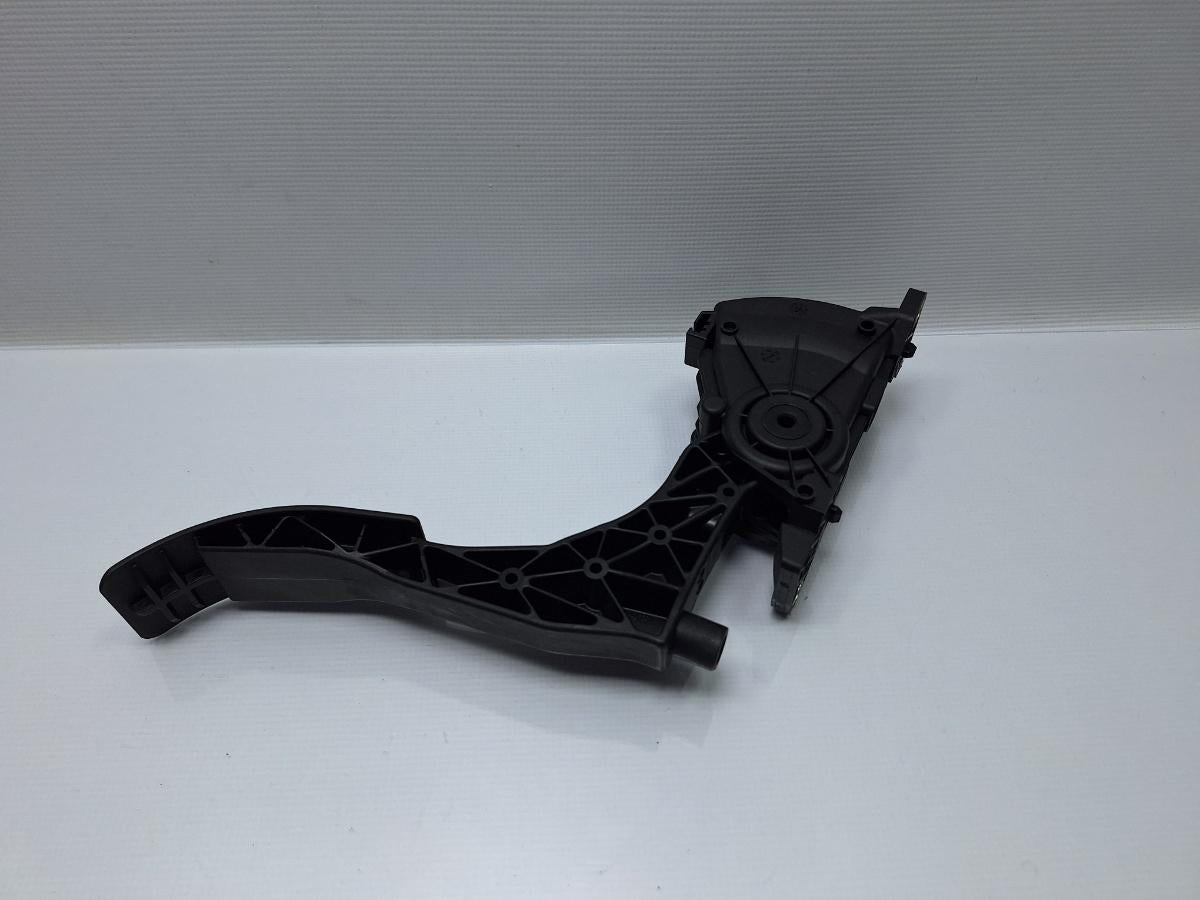 Pedala de acceleratie SKODA OCTAVIA 1U2 1996 - 2010 1.4 16V AXP, BCA 6Q1721503C