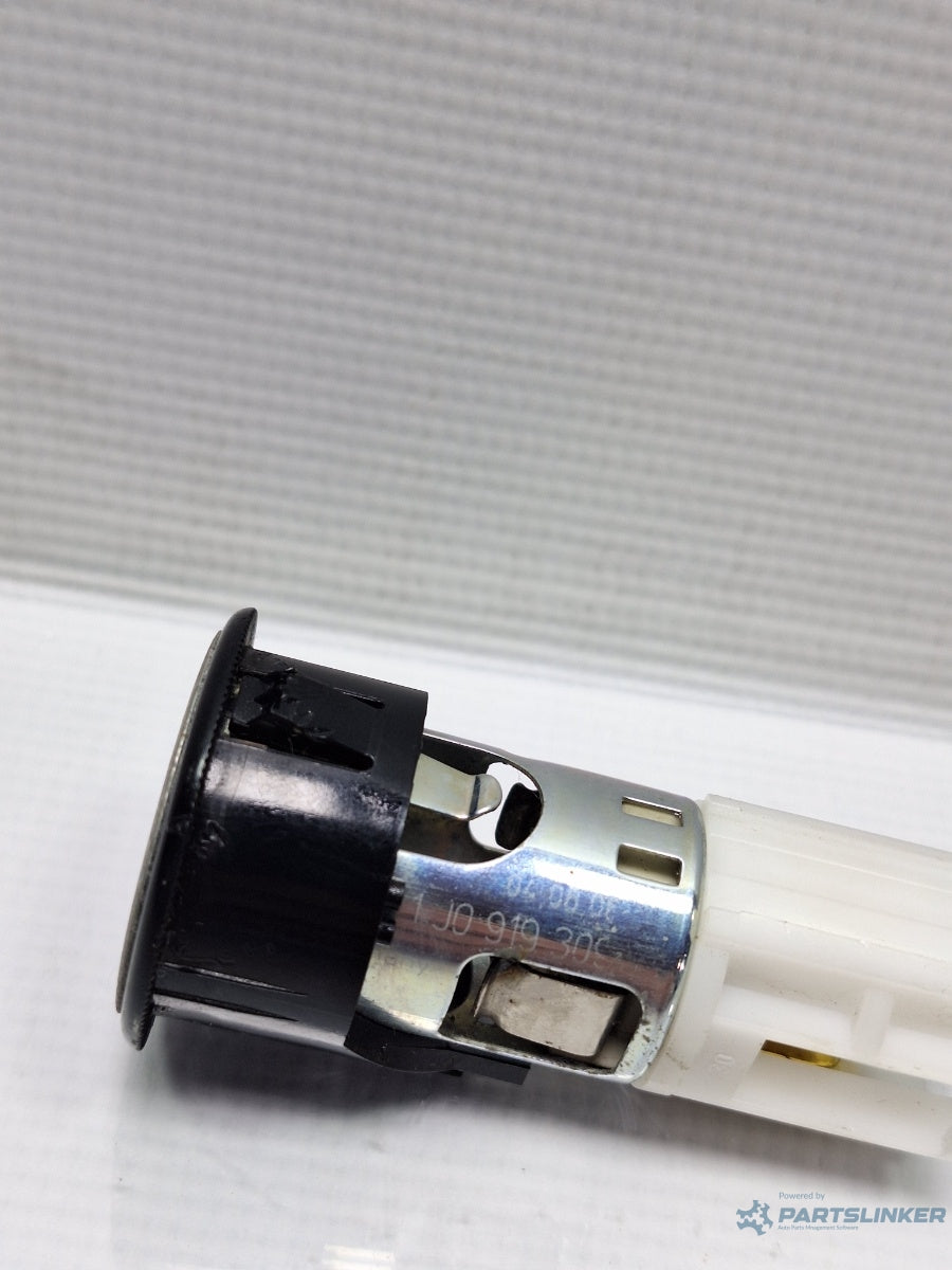 Priza SKODA OCTAVIA 1U2 1996 - 2010 16V AXP, BCA 1J0919309