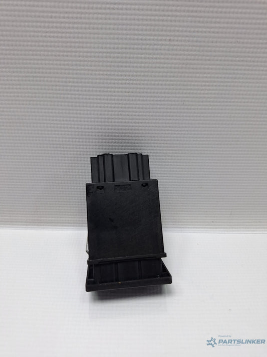 Buton deschidere usita rezervor SKODA OCTAVIA 1U2 1996 - 2010 16V AXP, BCA 1U0959833C