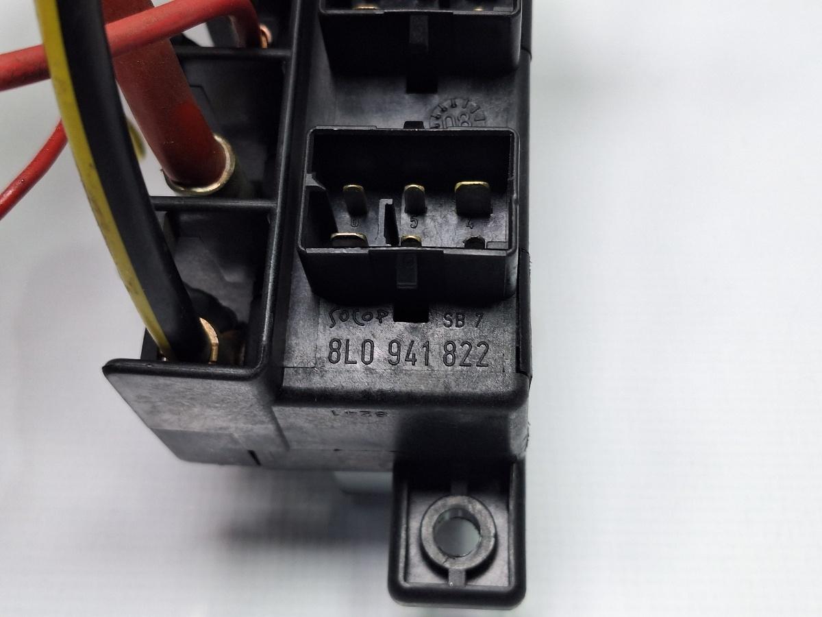 Bloc relee SKODA OCTAVIA 1U2 1996 - 2010 16V AXP, BCA 8L0941822