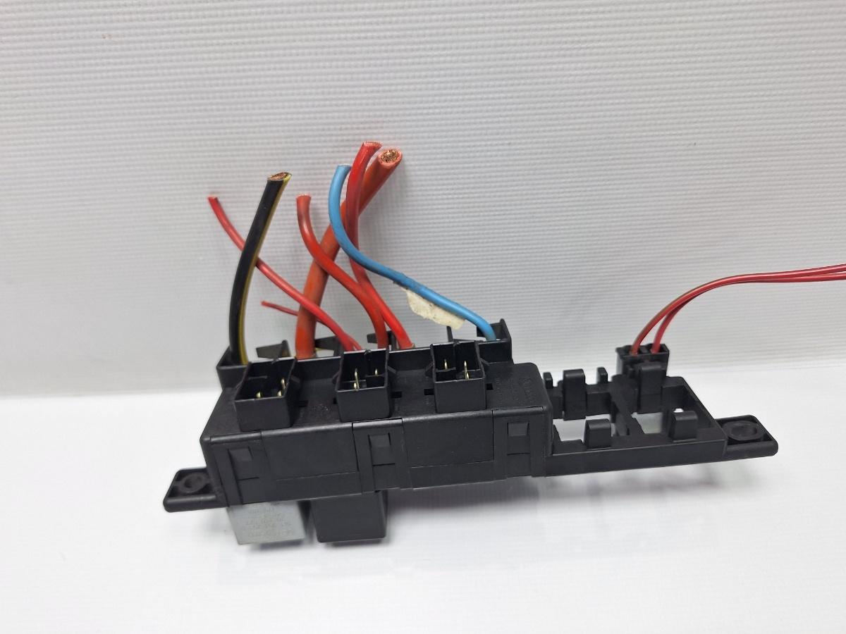 Bloc relee SKODA OCTAVIA 1U2 1996 - 2010 16V AXP, BCA 8L0941822