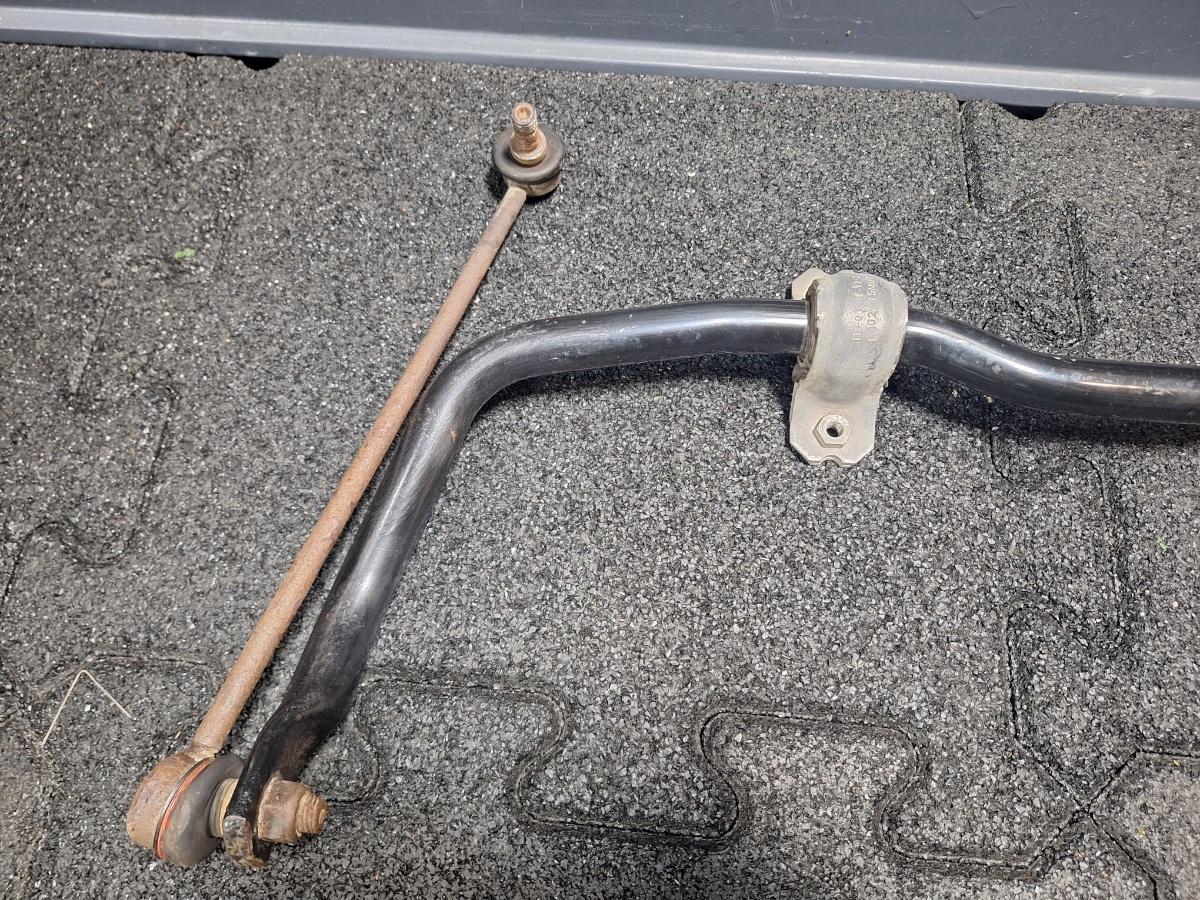 Bara stabilizatoare fata VOLKSWAGEN PASSAT Variant 3G5 2014 - > TDI CRLB, DBGA, DFGA 3Q0411303K