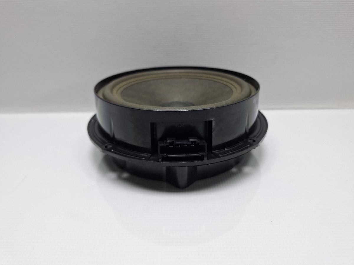 Boxa usa spate VOLKSWAGEN TIGUAN 5N_ 2007 - > TDI 4motion CBAB, CFFB, CLJA 5N0035453A