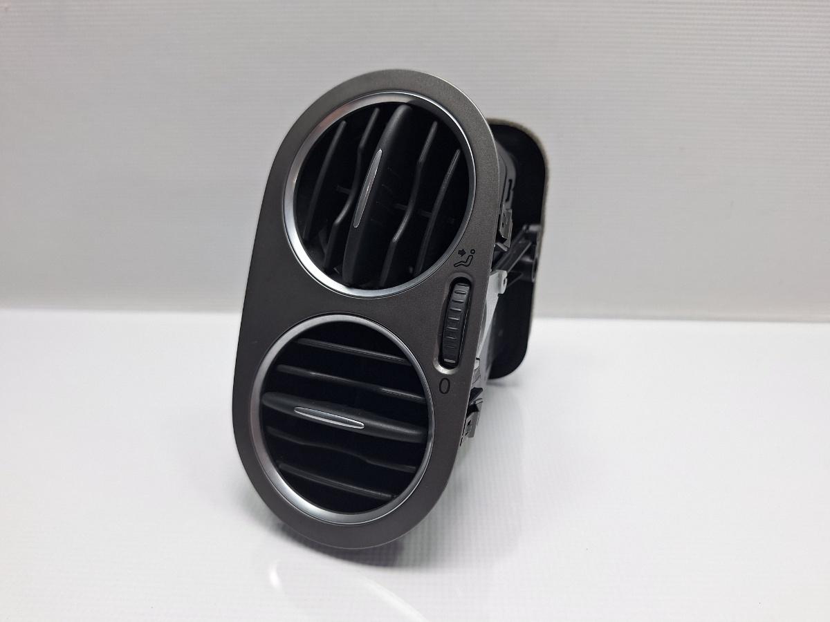 Grila aerisire dreapta VOLKSWAGEN TIGUAN 5N_ 2007 - > TDI 4motion CBAB, CFFB, CLJA 5M0819759