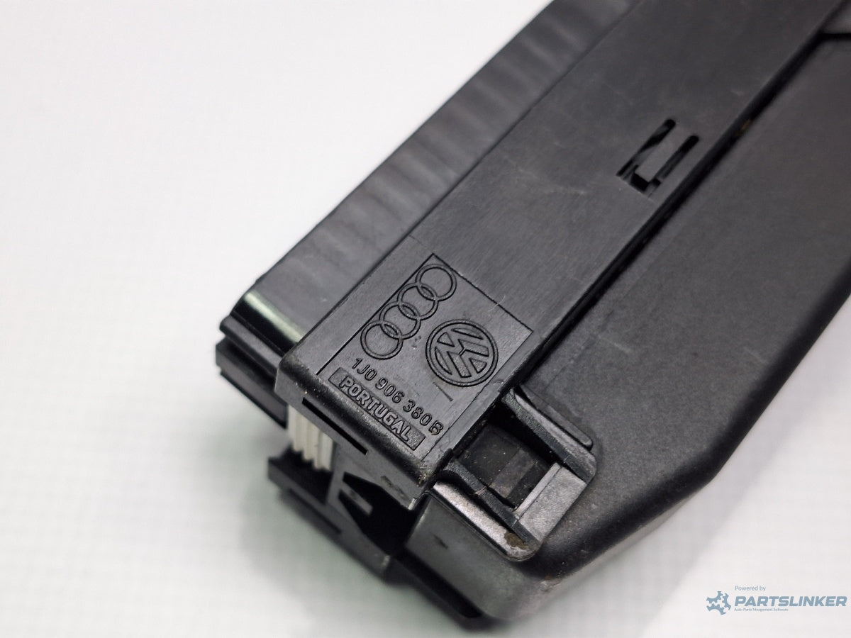 Mufa conector calculator cutie VOLKSWAGEN TIGUAN 5N_ 2007 - > TDI 4motion CBAB, CFFB, CLJA 1J0906380B