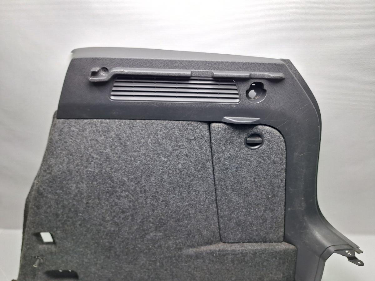 Ornament lateral portbagaj dreapta VOLKSWAGEN TIGUAN 5N_ 2007 - >2.0 TDI 4motion CBAB, CFFB, CLJA 5N0867428M