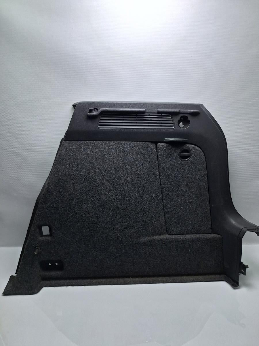 Ornament lateral portbagaj dreapta VOLKSWAGEN TIGUAN 5N_ 2007 - >2.0 TDI 4motion CBAB, CFFB, CLJA 5N0867428M