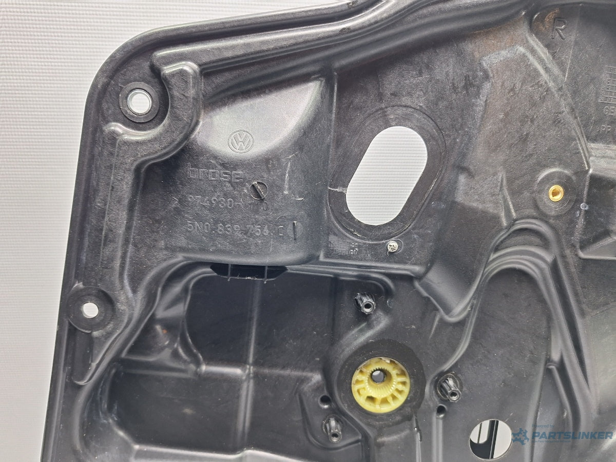 Macara geam dreapta spate VOLKSWAGEN TIGUAN 5N_ 2007 - > TDI 4motion CBAB, CFFB, CLJA 5N0839756C