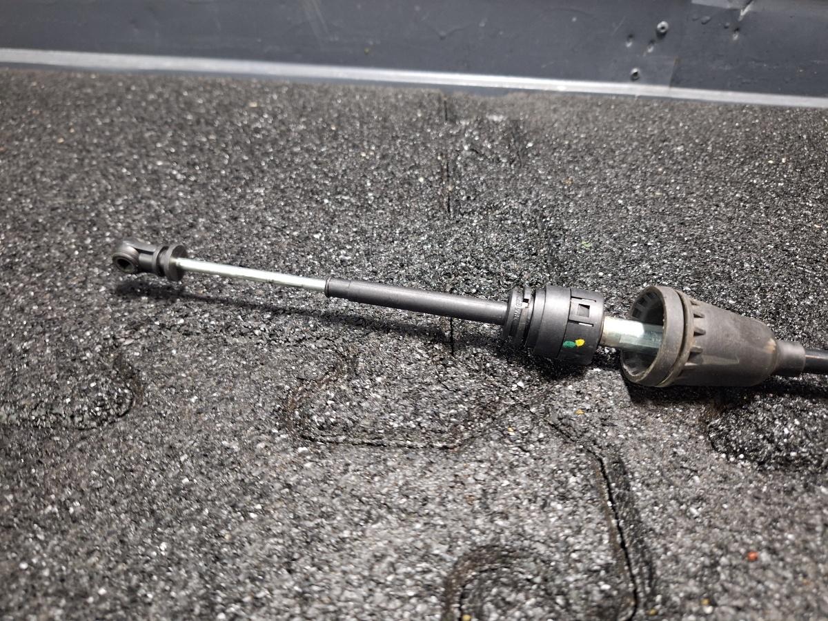 Cablu timonerie schimbator de viteze VOLKSWAGEN TIGUAN 5N_ 2007 - > TDI 4motion CBAB, CFFB, CLJA 5N0713265
