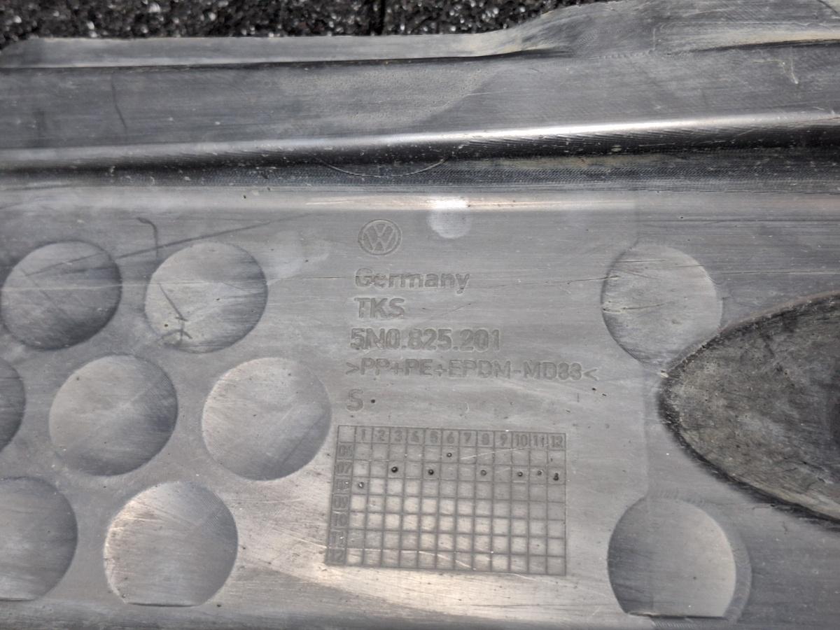 Scut podea stanga VOLKSWAGEN TIGUAN 5N_ 2007 - > TDI 4motion CBAB, CFFB, CLJA 5N0825201