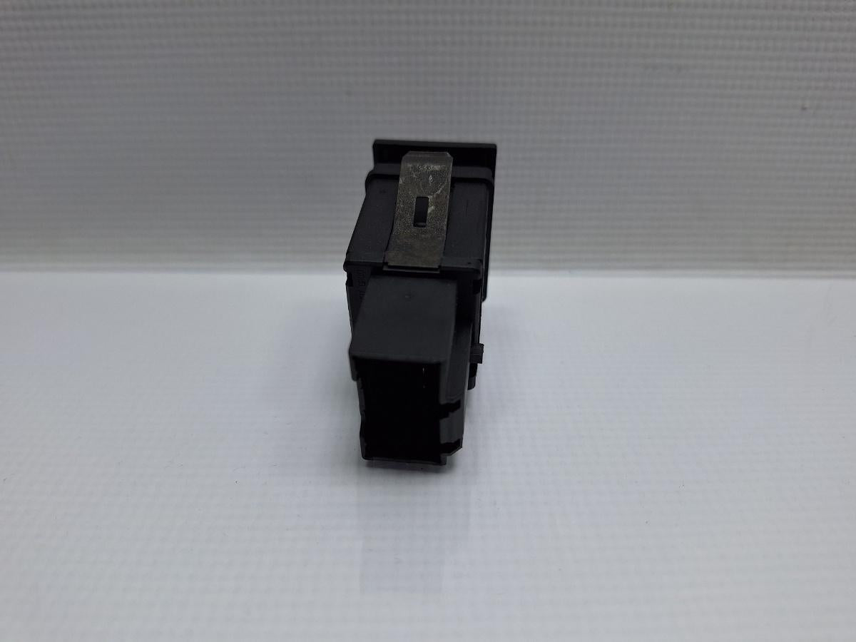 Buton avarie VOLKSWAGEN POLO 9N_ 2001 - 2012 16V AUA, BBY, BKY 6Q0953235A