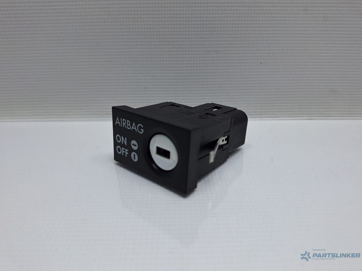 Buton airbag VOLKSWAGEN POLO 9N_ 2001 - 2012 16V AUA, BBY, BKY 6Q0919237
