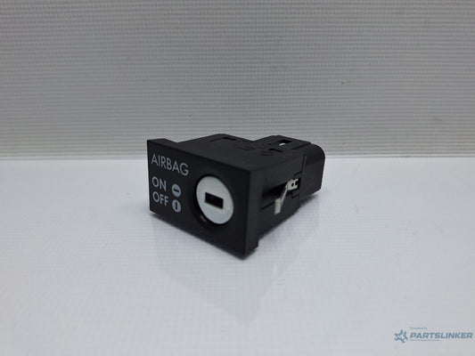 Buton airbag VOLKSWAGEN POLO 9N_ 2001 - 2012 16V AUA, BBY, BKY 6Q0919237