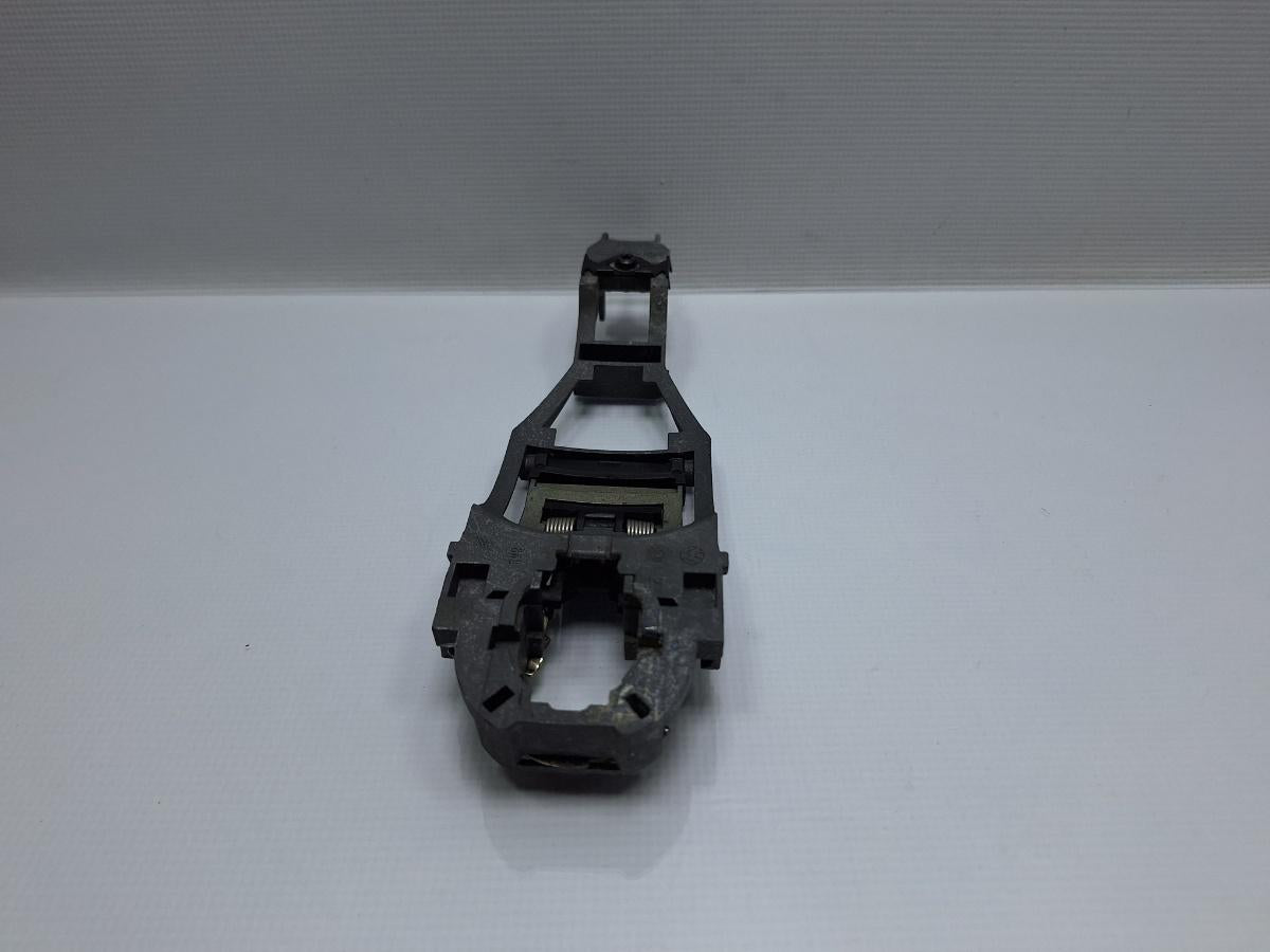 Maner/suport exterior portiera fata VOLKSWAGEN POLO 9N_ 2001 - 2012 16V AUA, BBY, BKY 3B0837885G