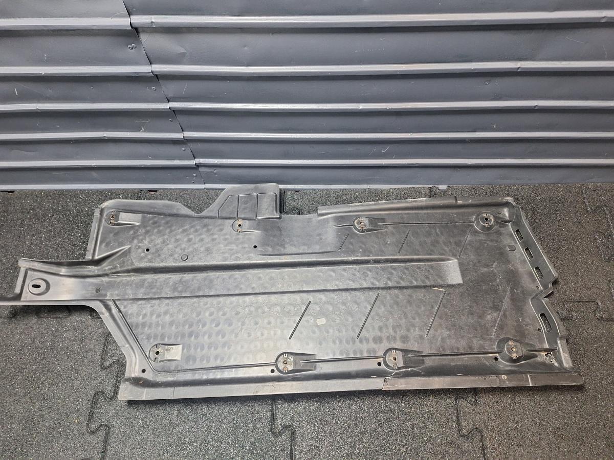 Scut podea stanga VOLKSWAGEN POLO 9N_ 2001 - 2012 16V AUA, BBY, BKY 6Q0825201D