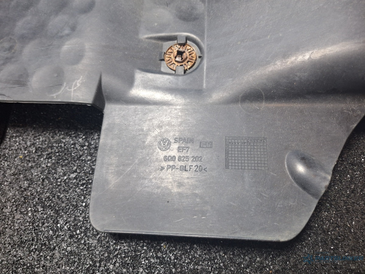 Scut podea dreapta VOLKSWAGEN POLO 9N_ 2001 - 2012 16V AUA, BBY, BKY 6Q0825202