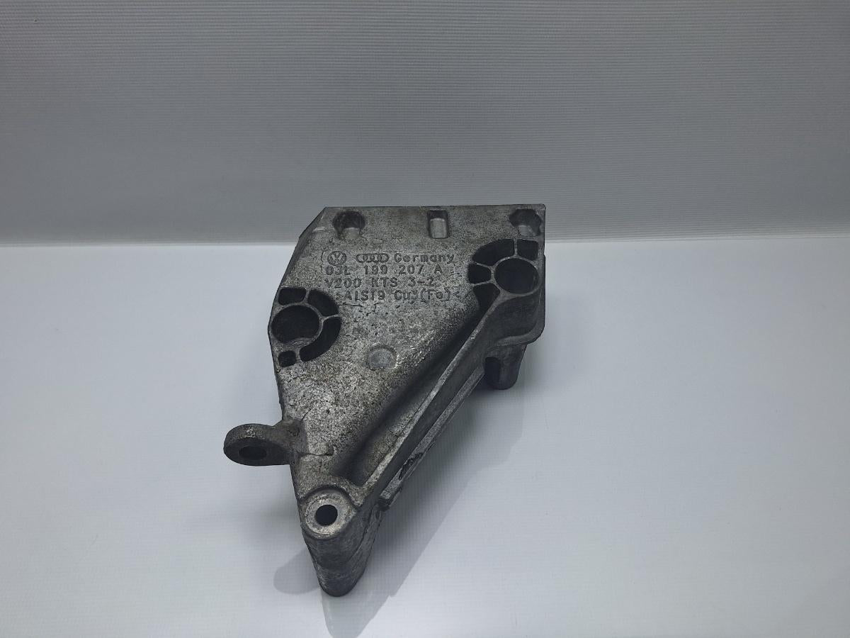 Suport tampon motor SKODA ROOMSTER 5J 2006 - 2015 TDI CAYC 03L199207A