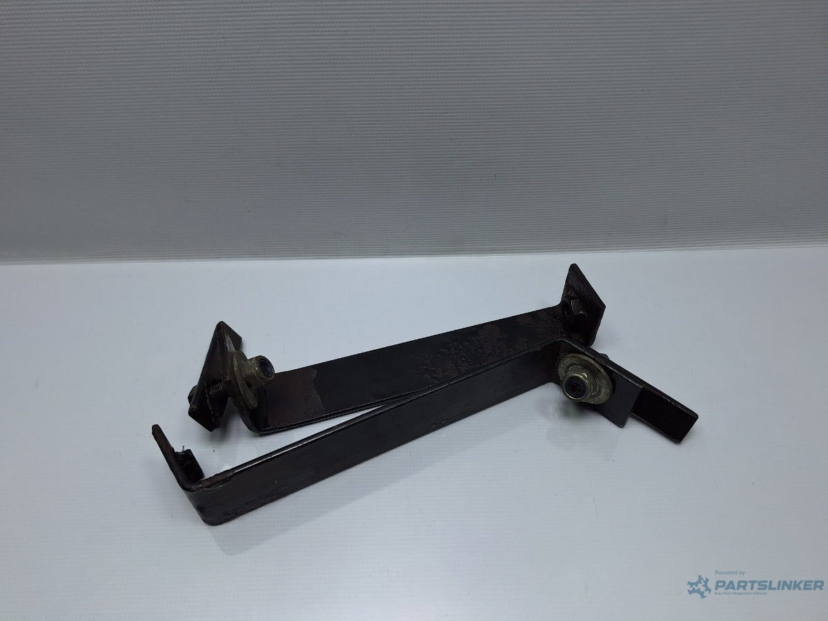 Prinderi scut metalic motor VOLKSWAGEN POLO 9N_ 2001 - 2012 16V AUA, BBY, BKY 30.142