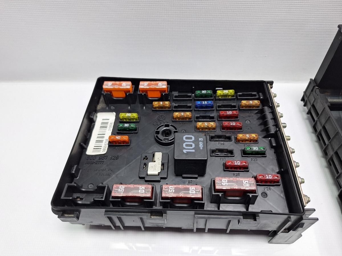 Panou sigurante motor VOLKSWAGEN PASSAT Variant 3C5 2005 - 2011 TDI 16V BKP, CBAB 3C0937125