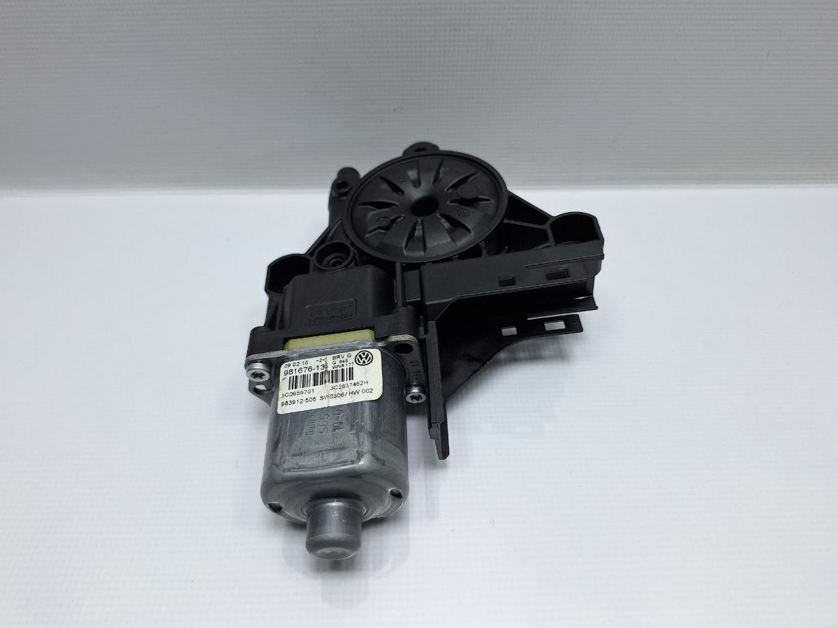 Motoras macara geam stanga fata VOLKSWAGEN PASSAT Variant 3C5 2005 - 20112.0 TDI 16V BKP, CBAB 3C0959701