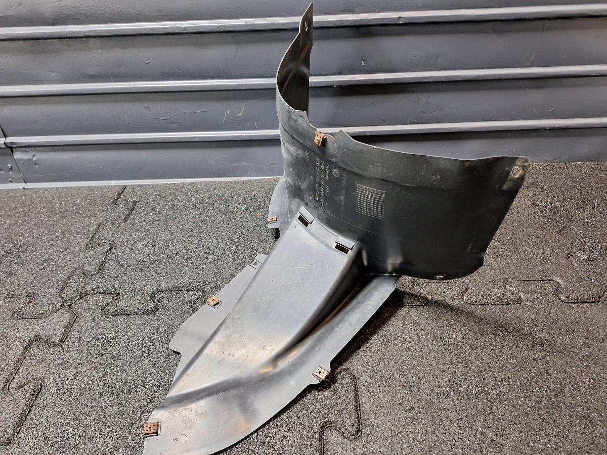 Carenaj mic roata stanga fata VOLKSWAGEN PASSAT Variant 3C5 2005 - 2011 TDI 16V BKP, CBAB 3C0805911C
