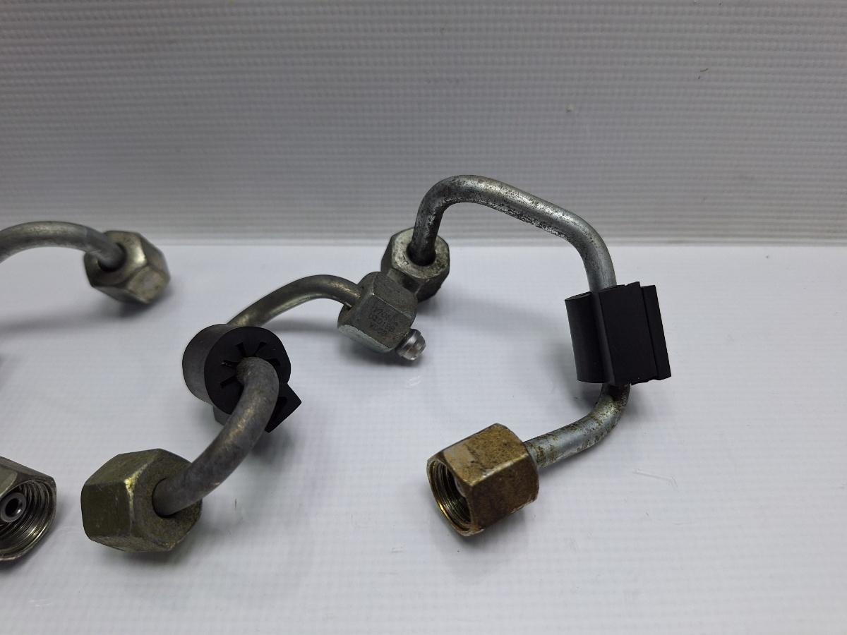 Conducte tur injectoare VOLKSWAGEN PASSAT Variant 3G5 2014 - > TDI CRLB, DBGA, DFGA 03L130301AR , 03L130301AS