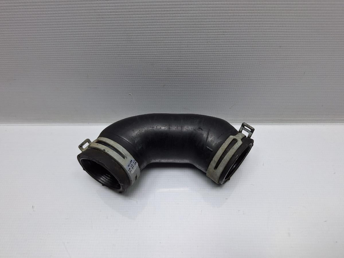 Furtun intercooler VOLKSWAGEN PASSAT Variant 3G5 2014 - >2.0 TDI CRLB, DBGA, DFGA 04L131521AF