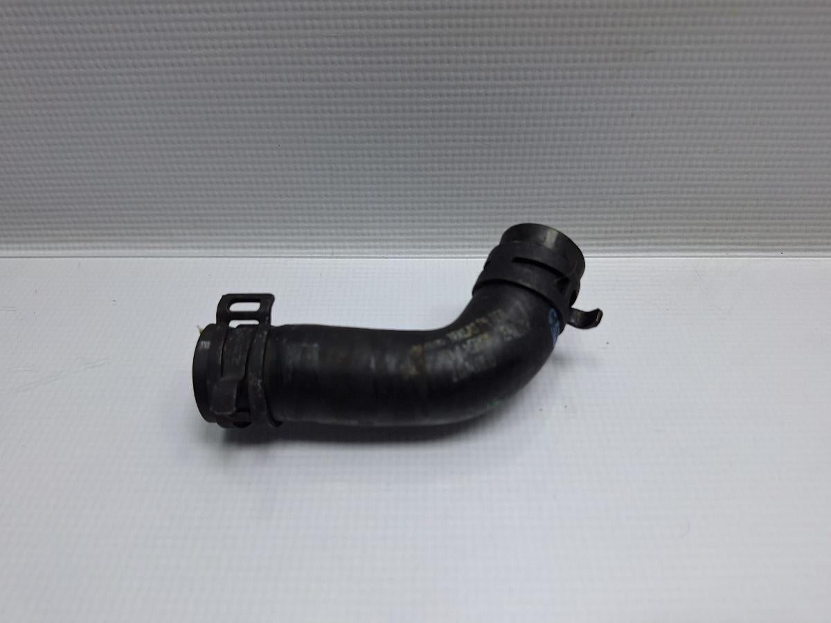 Furtun apa VOLKSWAGEN PASSAT Variant 3G5 2014 - >2.0 TDI CRLB, DBGA, DFGA 04L121051A