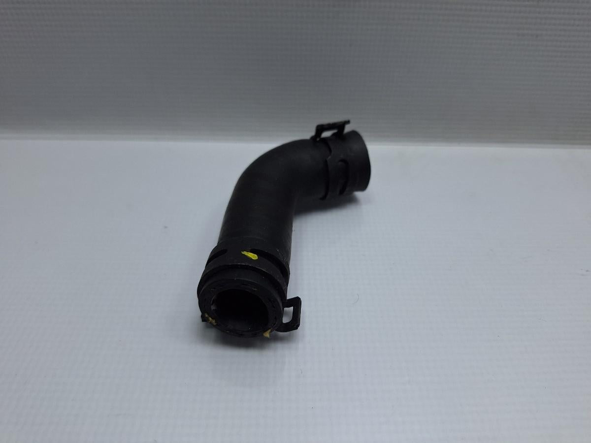 Furtun apa VOLKSWAGEN PASSAT Variant 3G5 2014 - >2.0 TDI CRLB, DBGA, DFGA 04L121051A