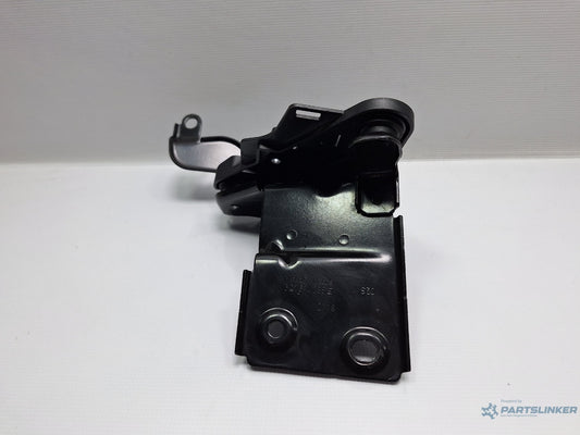 Suport pompă ABS VOLKSWAGEN PASSAT Variant 3G5 2014 - > TDI CRLB, DBGA, DFGA 5Q1614235E , 5Q0614235