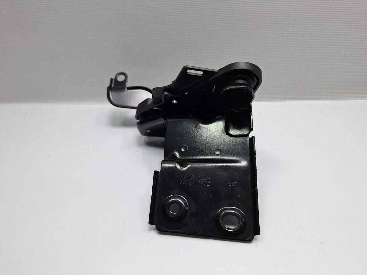 Suport pompa ABS VOLKSWAGEN PASSAT Variant 3G5 2014 - > TDI CRLB, DBGA, DFGA 5Q1614235E , 5Q0614235
