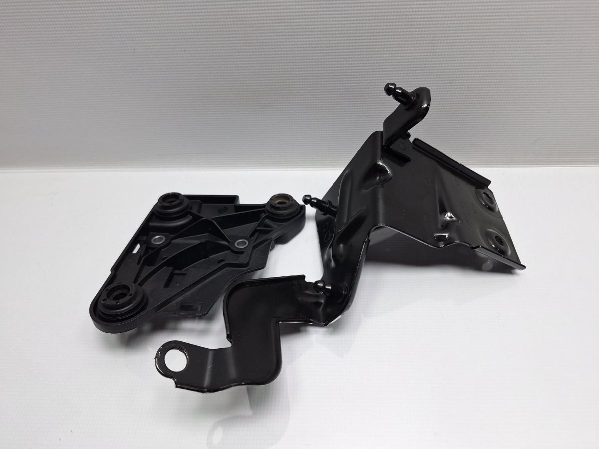 Suport pompa ABS VOLKSWAGEN PASSAT Variant 3G5 2014 - > TDI CRLB, DBGA, DFGA 5Q1614235E , 5Q0614235