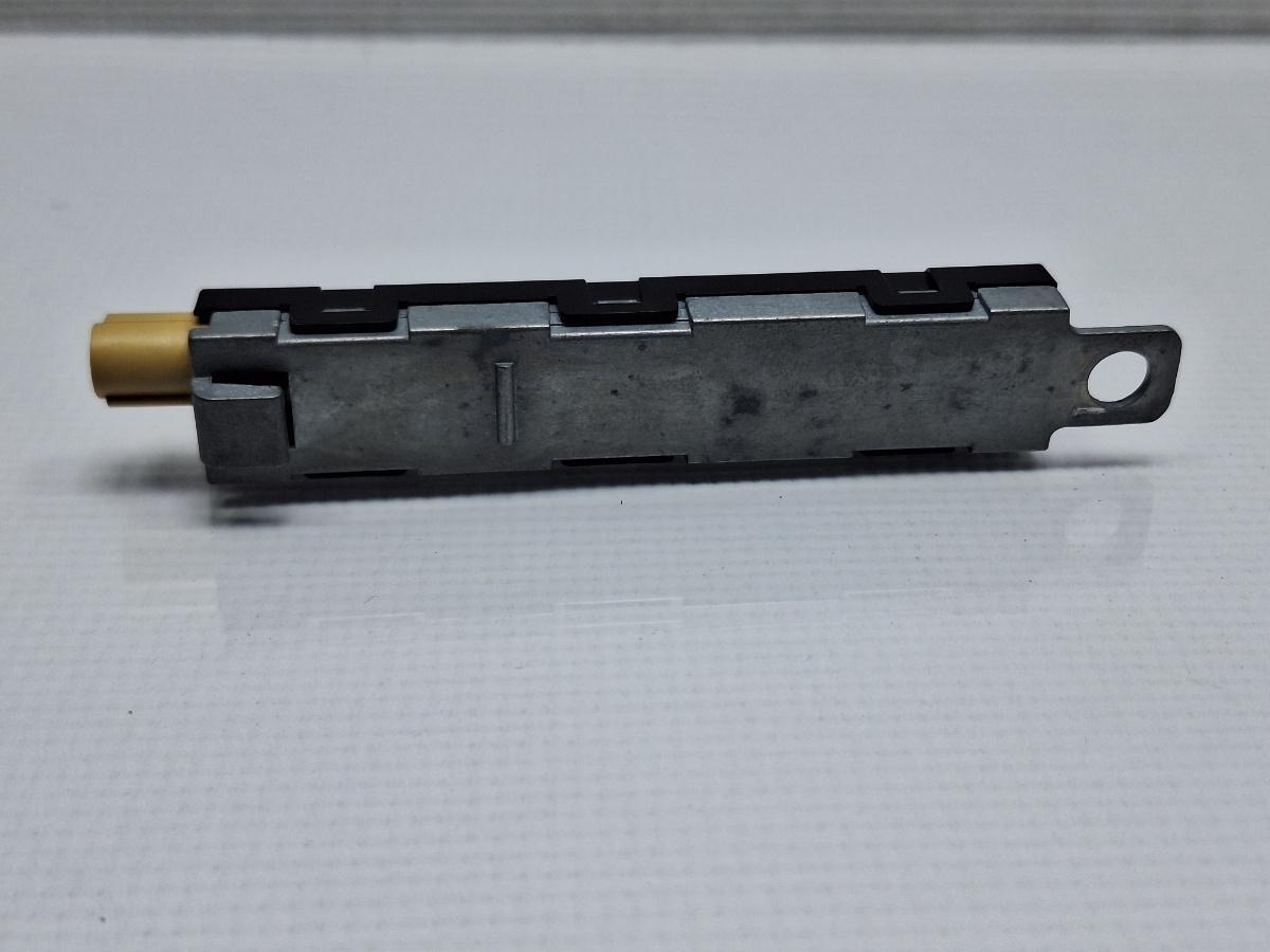 Amplificator antena stanga VOLKSWAGEN TOURAN 1T3 2010 - 2015 TDI CFHC 1T0035577AD
