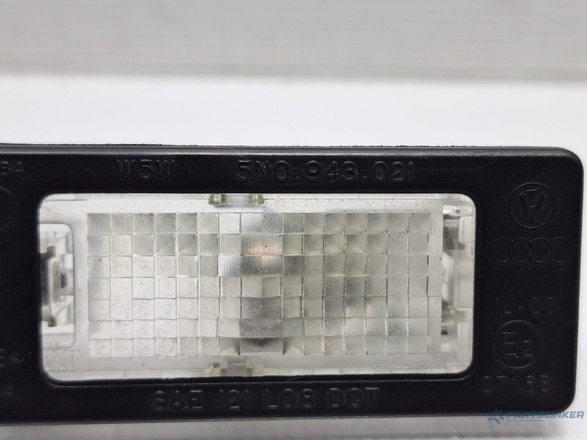 Lampa numar VOLKSWAGEN TOURAN 1T3 2010 - 2015 TDI CFHC 5N0943021