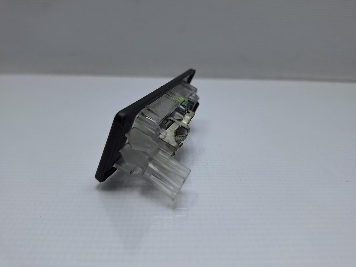 Lampa numar de inmatriculare VOLKSWAGEN TOURAN 1T3 2010 - 2015 2.0 TDI CFHC 5N0943021