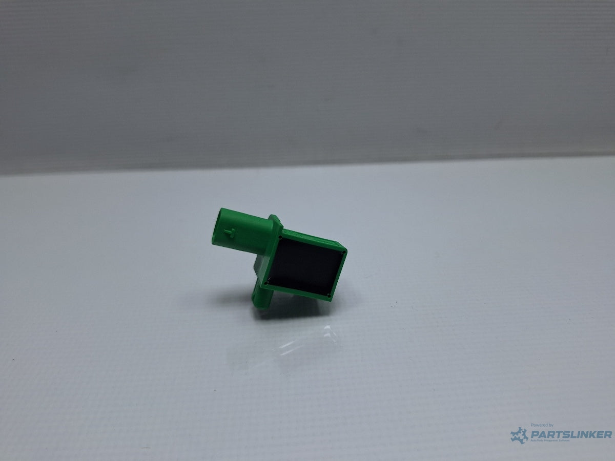 Senzor impact airbag VOLKSWAGEN TOURAN 1T3 2010 - 2015 TDI CFHC 5K0959351