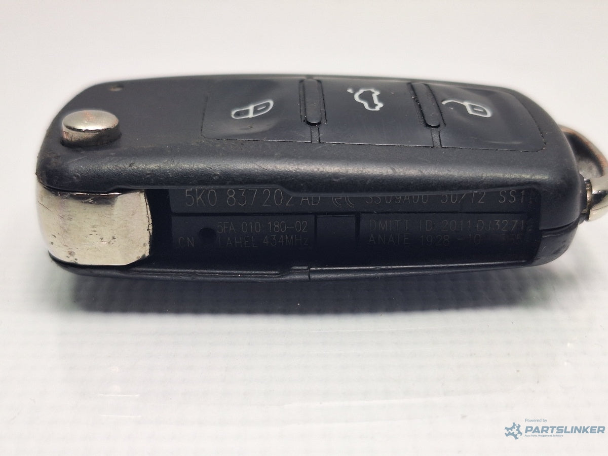 Telecomanda cheie VOLKSWAGEN TOURAN 1T3 2010 - 2015 TDI CFHC 5K0837202AD