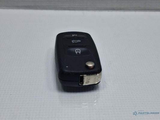 Telecomanda cheie VOLKSWAGEN TOURAN 1T3 2010 - 2015 TDI CFHC 5K0837202AD