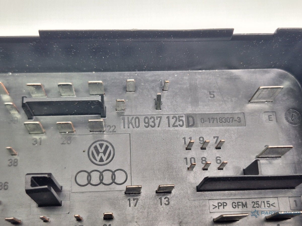 Panou siguranta motor VOLKSWAGEN TOURAN 1T3 2010 - 2015 TDI CFHC 1K0937125D