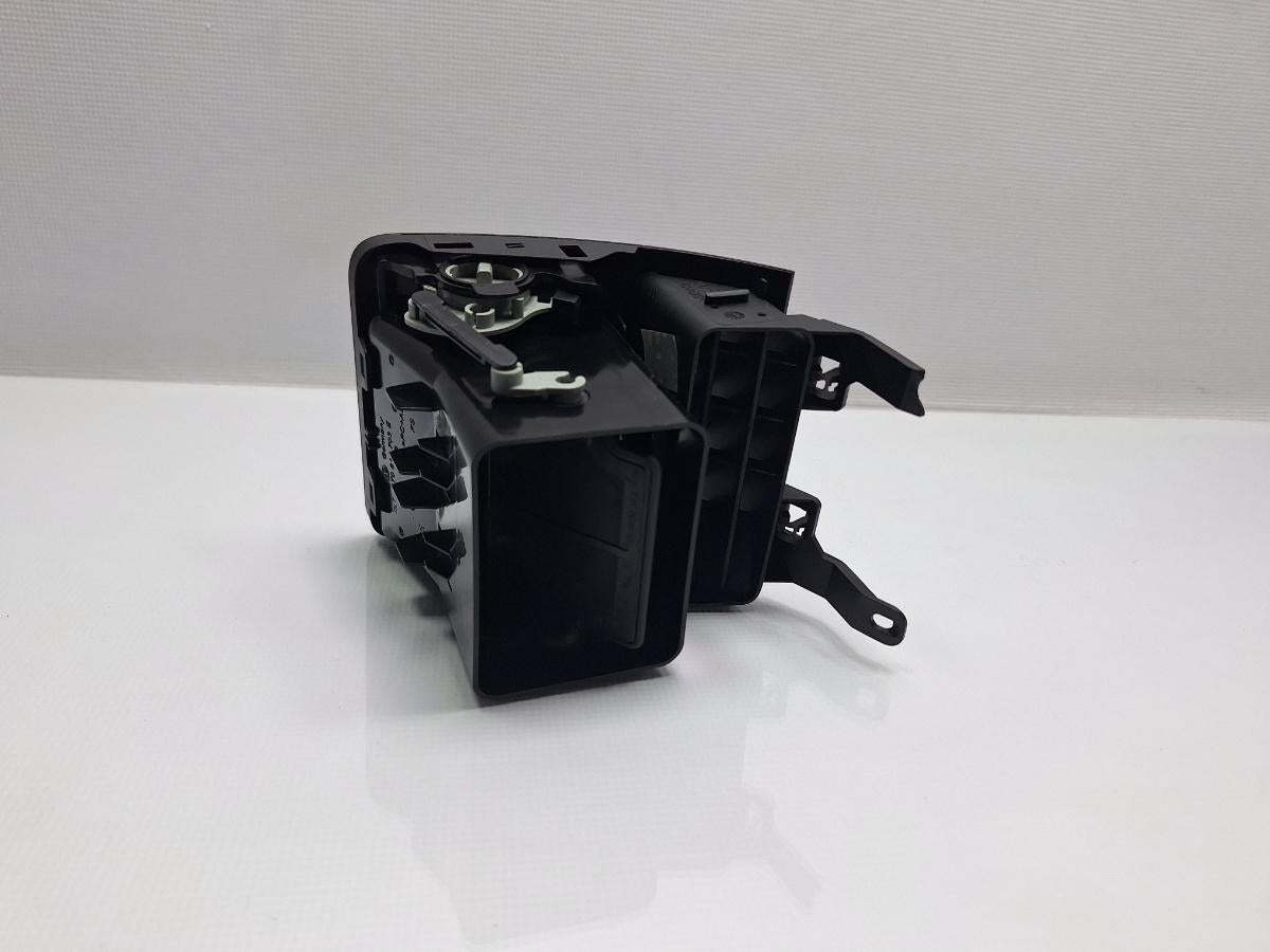 Grila ventilatie stanga VOLKSWAGEN TOURAN 1T3 2010 - 2015 TDI CFHC 1T0819703E , 1T0819703B