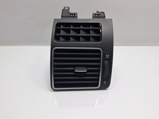Grila ventilatie stanga VOLKSWAGEN TOURAN 1T3 2010 - 2015 TDI CFHC 1T0819703E , 1T0819703B